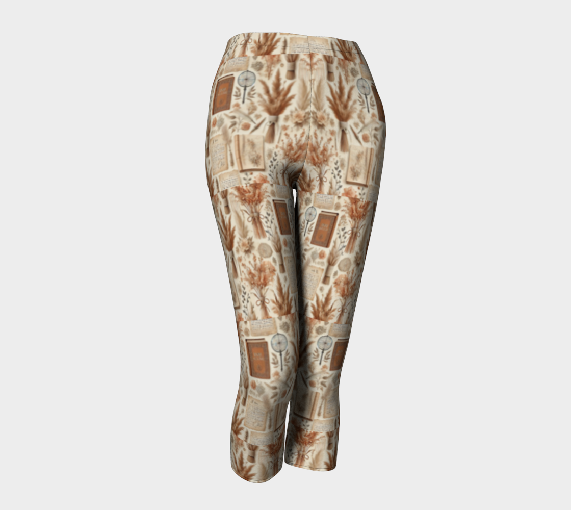 Light Academia Printed Capri Leggings